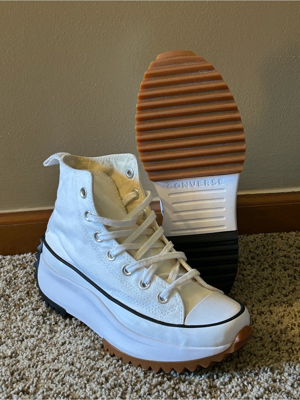 Converse Run Star Hike Platform high top sneakers chunky white midsole size 6.5